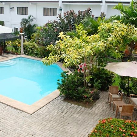 Red Knight Gardens Hotel Davao Bagian luar foto