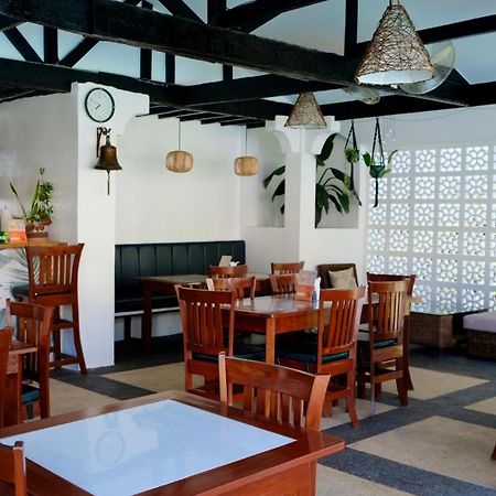 Red Knight Gardens Hotel Davao Bagian luar foto