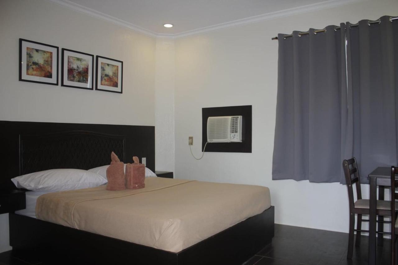 Red Knight Gardens Hotel Davao Bagian luar foto