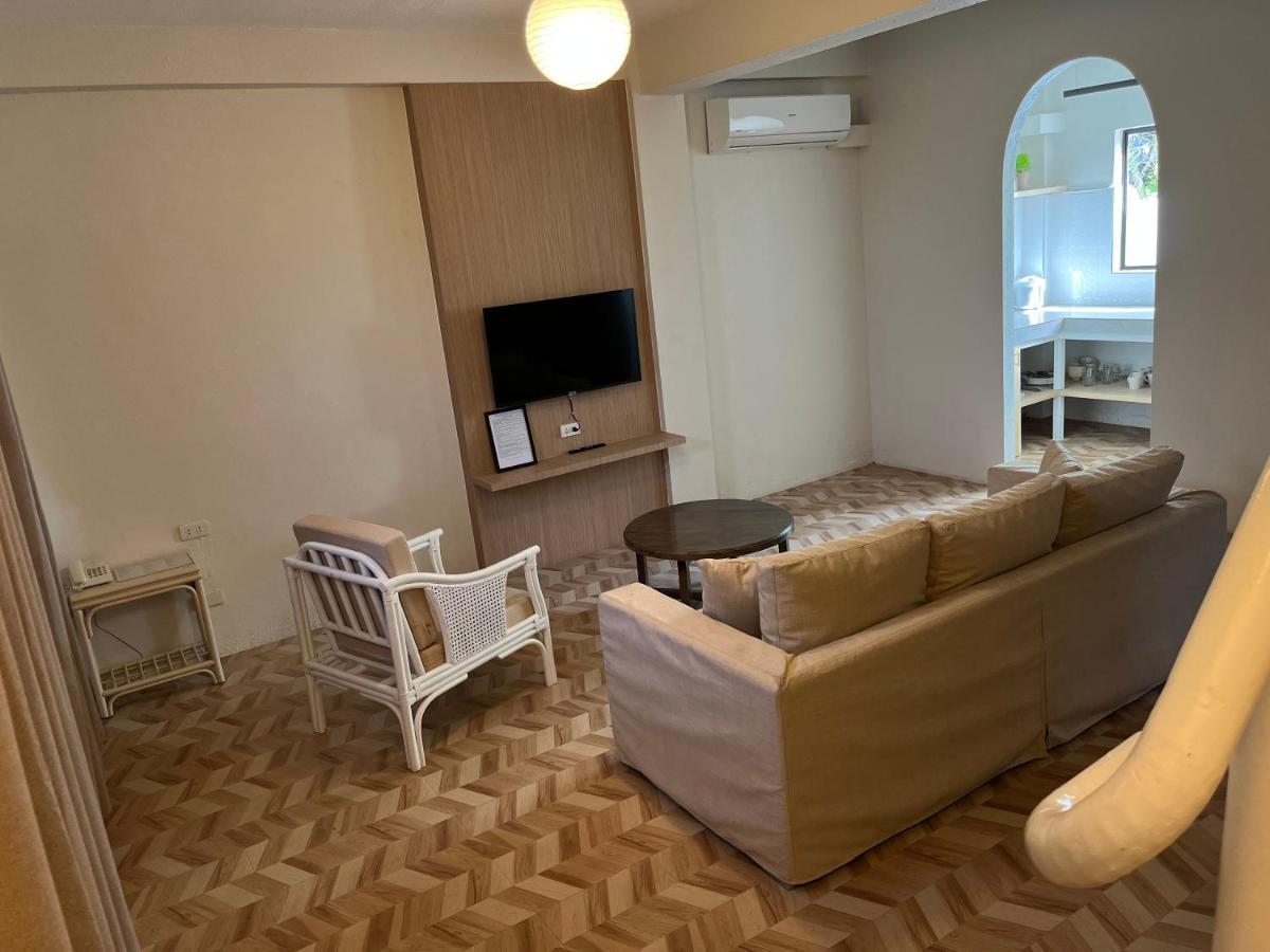 Red Knight Gardens Hotel Davao Bagian luar foto