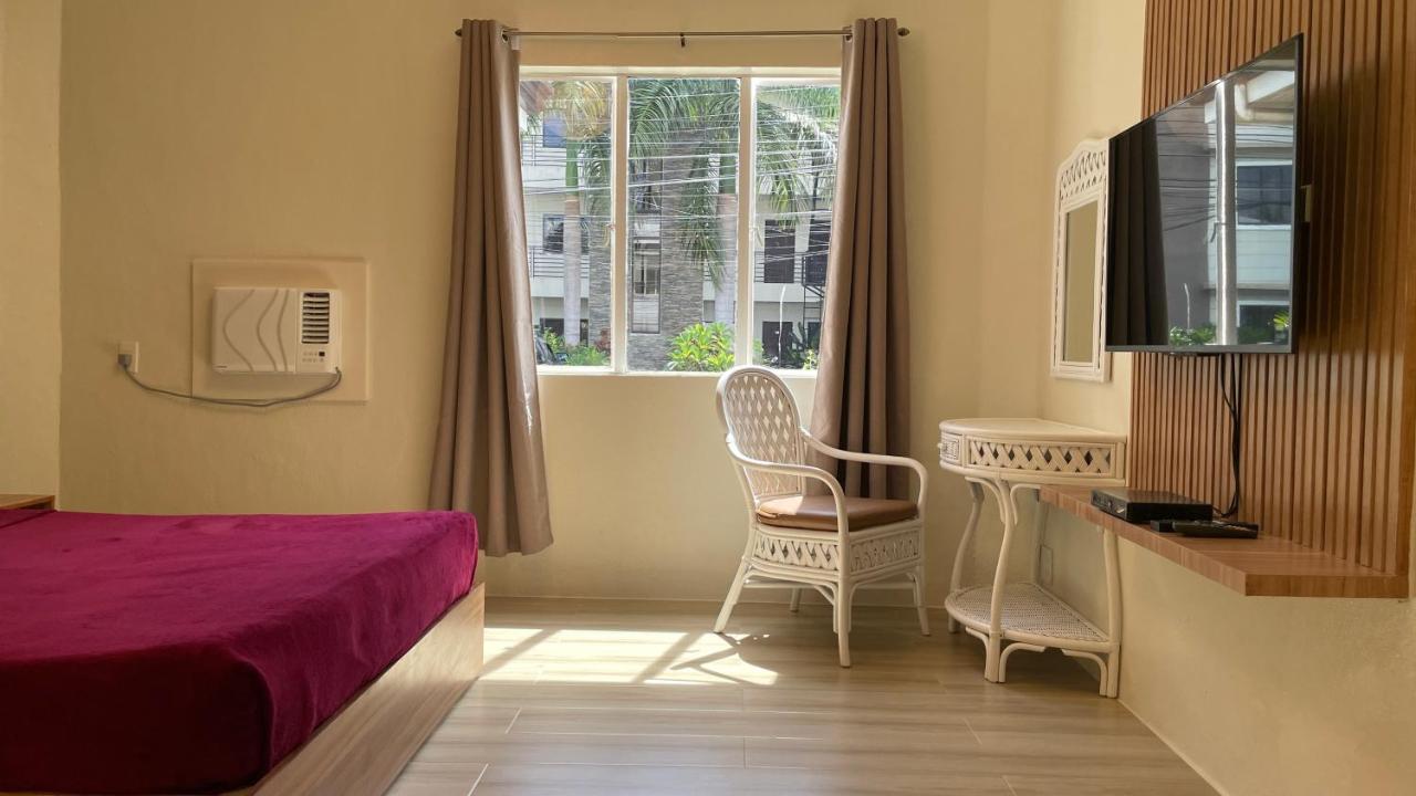 Red Knight Gardens Hotel Davao Bagian luar foto