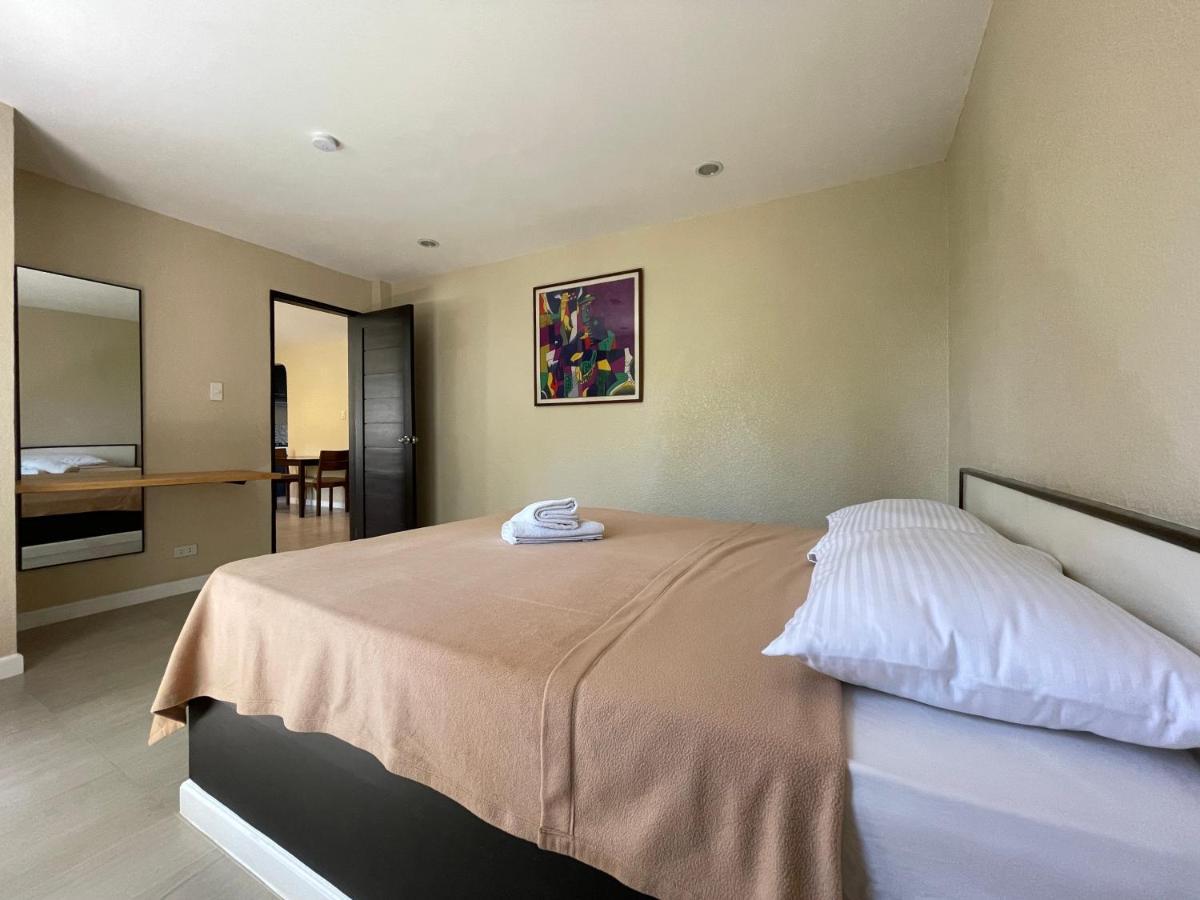 Red Knight Gardens Hotel Davao Bagian luar foto