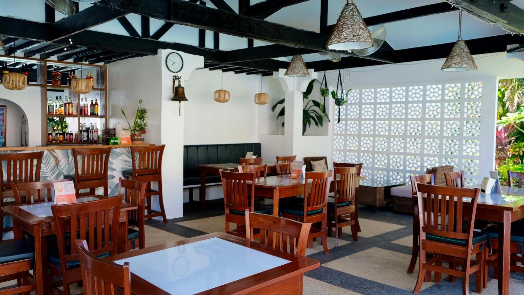 Red Knight Gardens Hotel Davao Bagian luar foto
