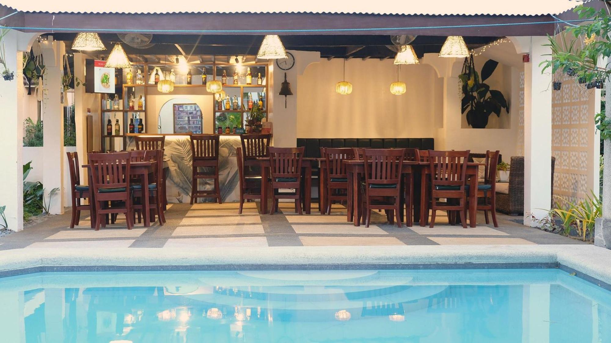 Red Knight Gardens Hotel Davao Bagian luar foto