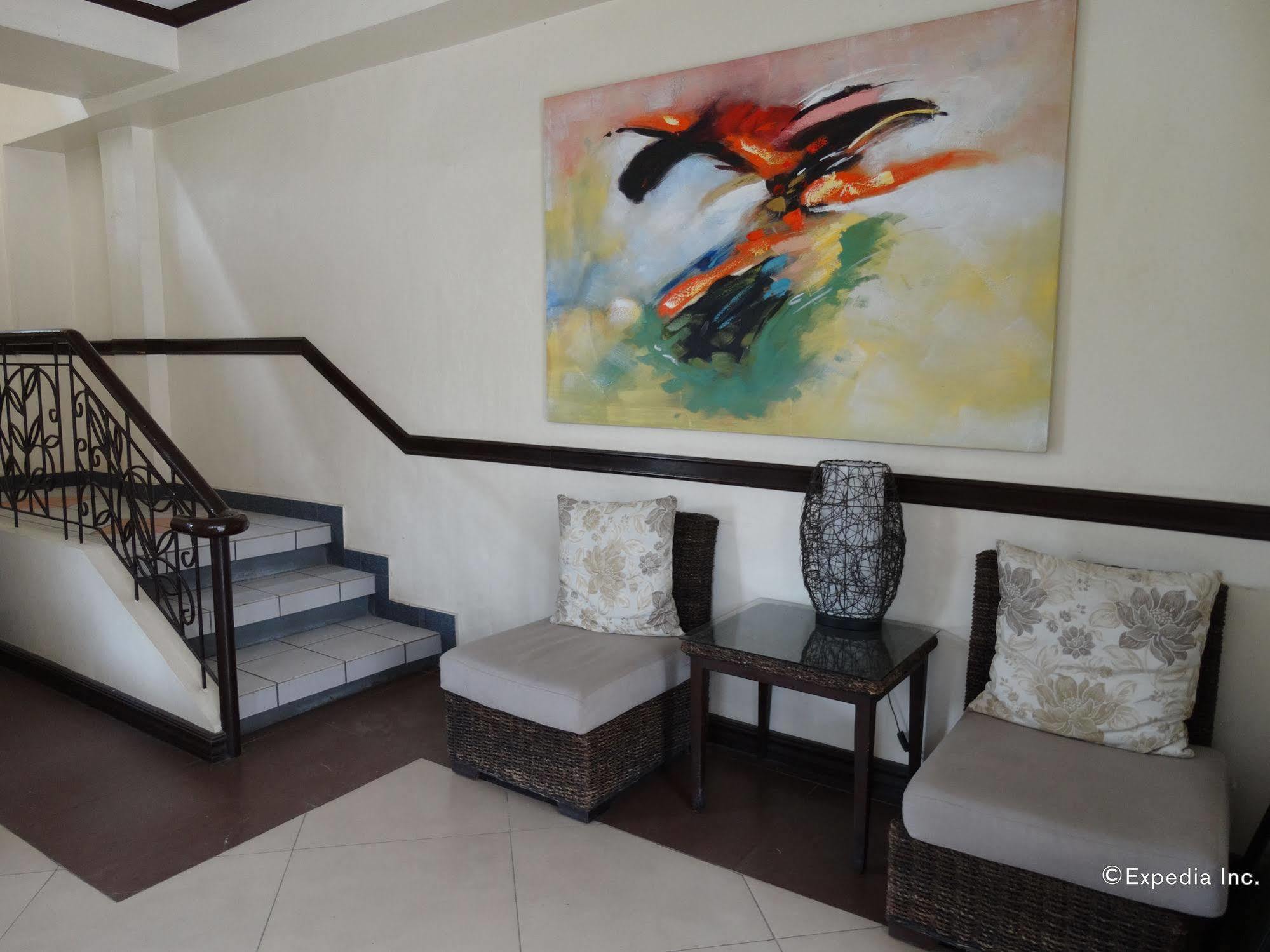 Red Knight Gardens Hotel Davao Bagian luar foto